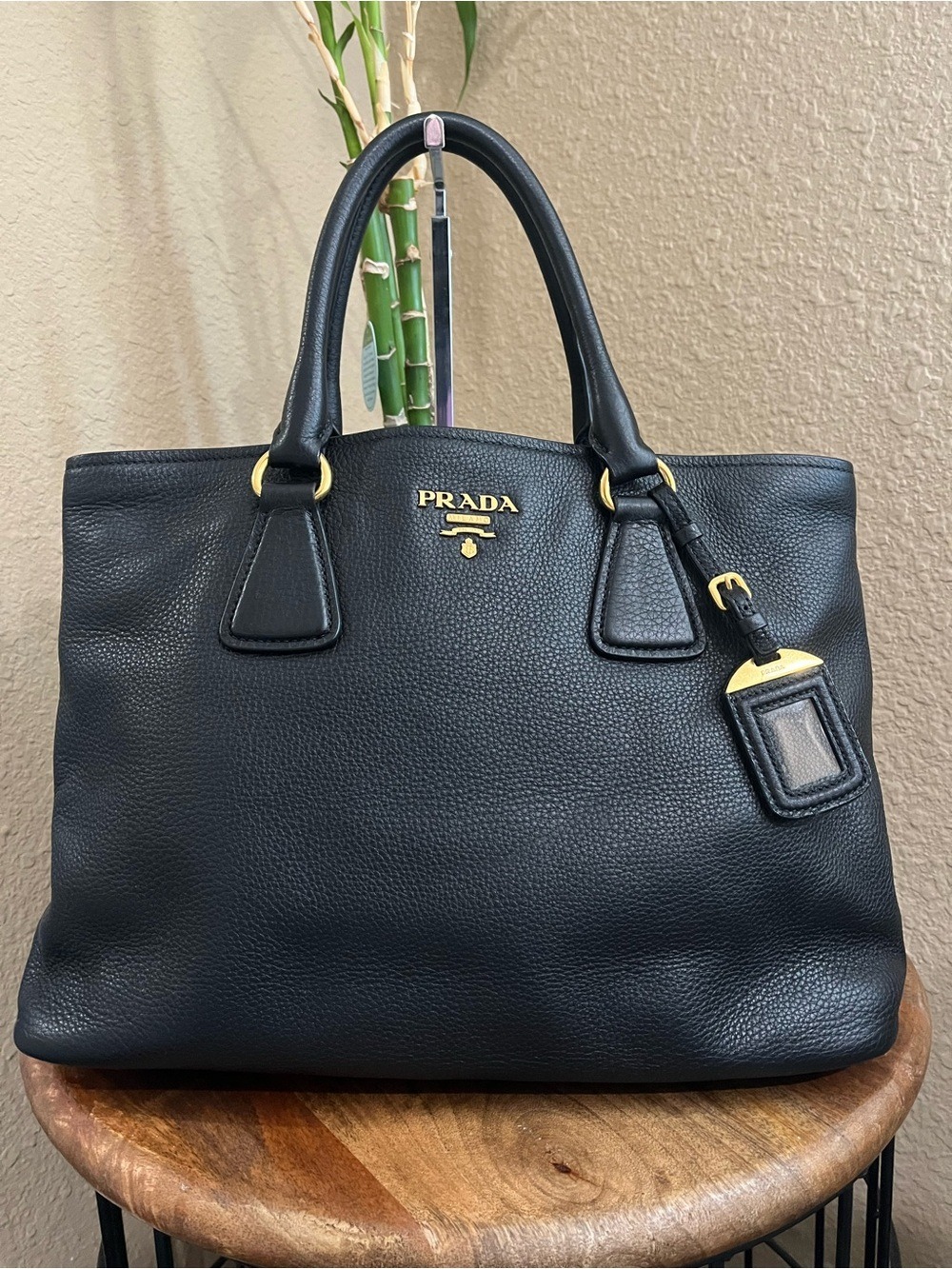 PRADA BLACK PEBBLED LEATHER VITELLO DAINO SHOPPING TOTE